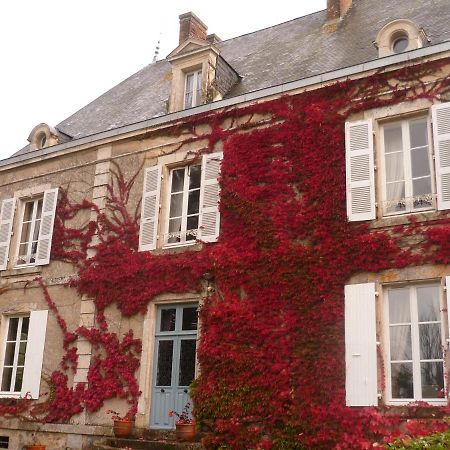 Bed and Breakfast Le Logis Les Pineaux Esterno foto